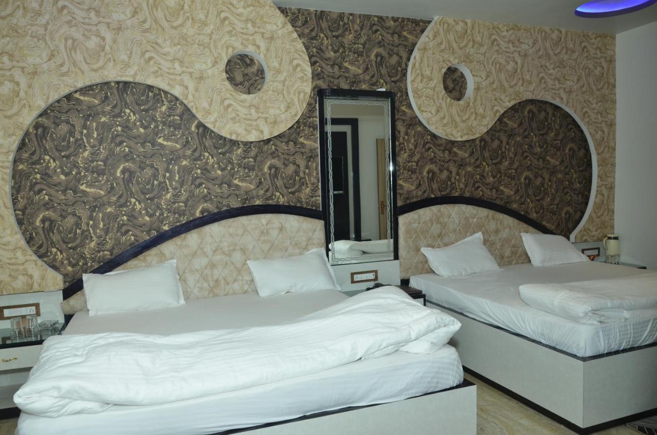 Hotel Paradise Inn Auraiya Bagian luar foto
